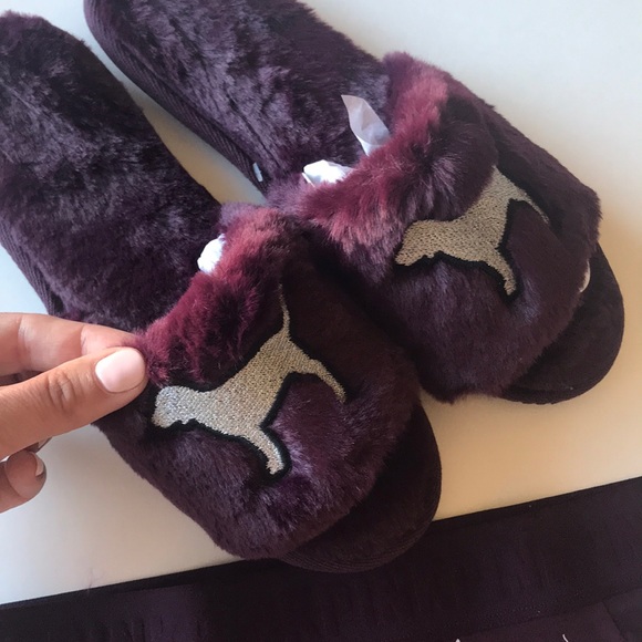 New Victoria’s Secret PINK Slipper SET - Picture 4 of 8